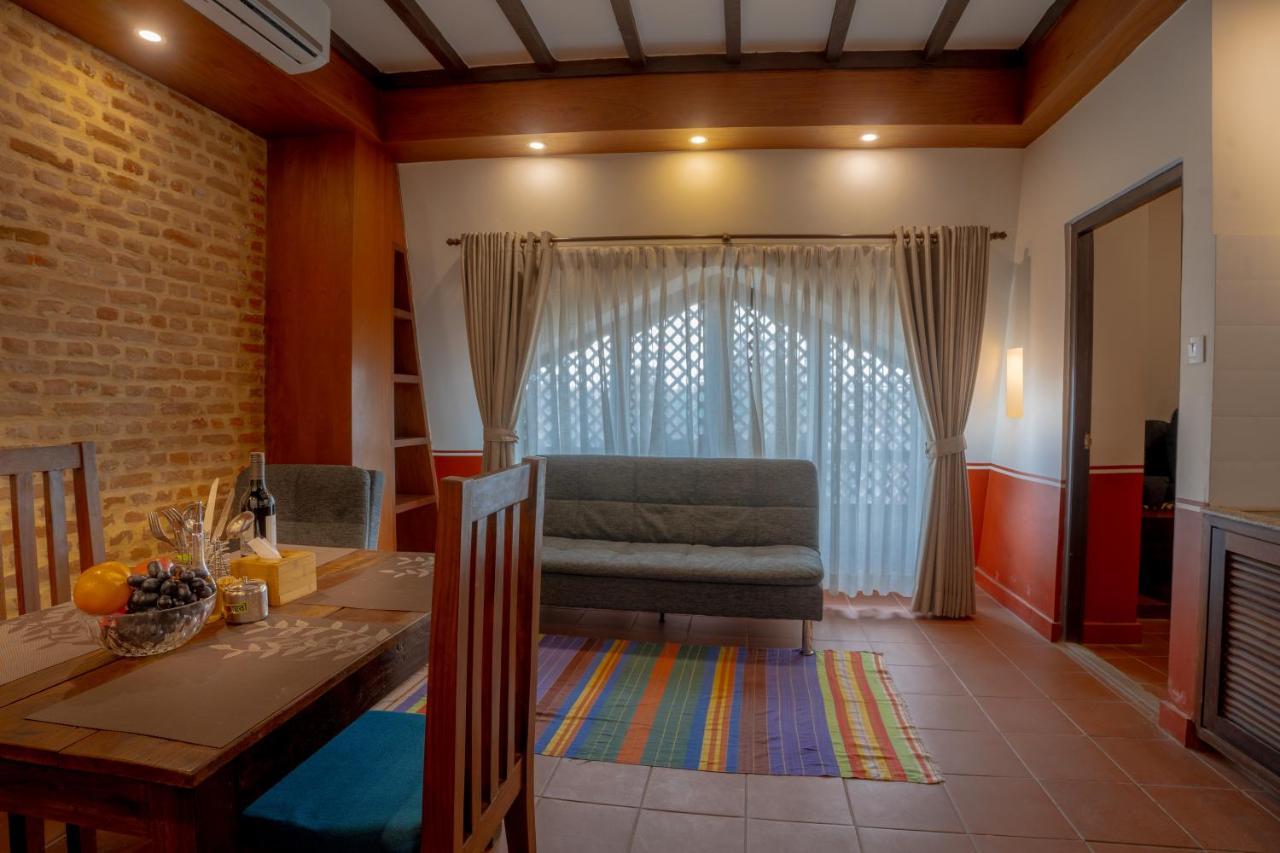 Pahan Chhen - Boutique Hotel カトマンズ エクステリア 写真
