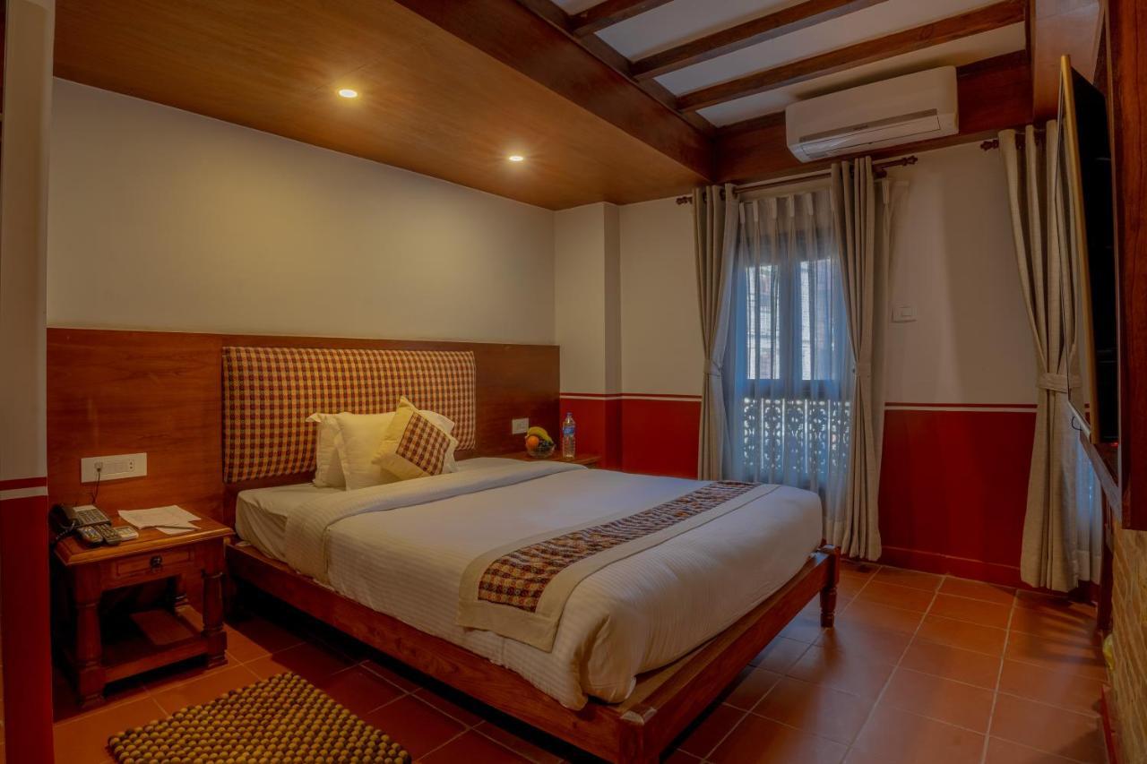 Pahan Chhen - Boutique Hotel カトマンズ エクステリア 写真