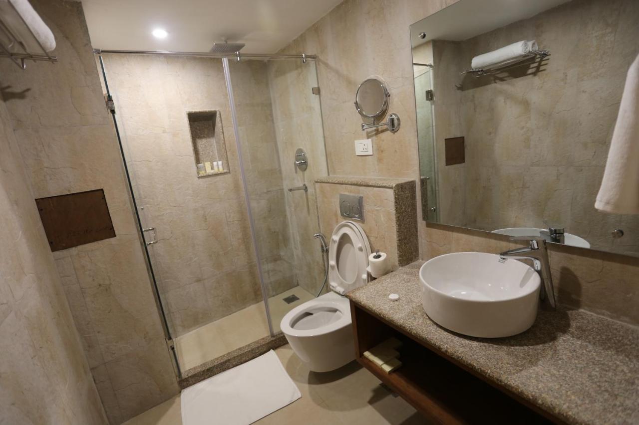 Pahan Chhen - Boutique Hotel カトマンズ エクステリア 写真